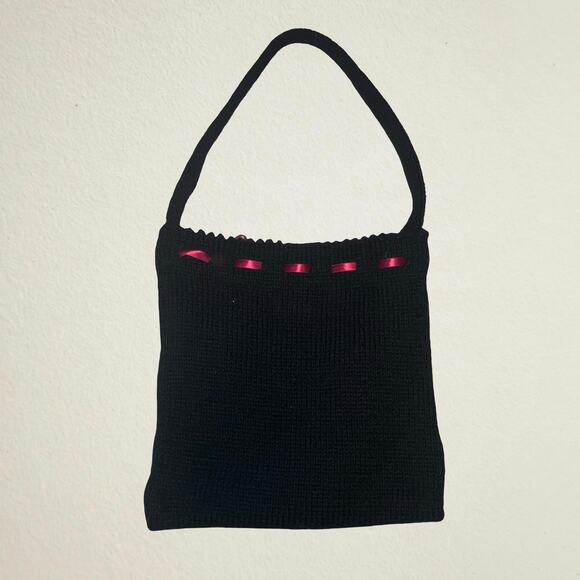 Black knit handbag with red ribbon bow, whimsigoth Y2K coquette witch goth OOAK - Picture 3 of 4
